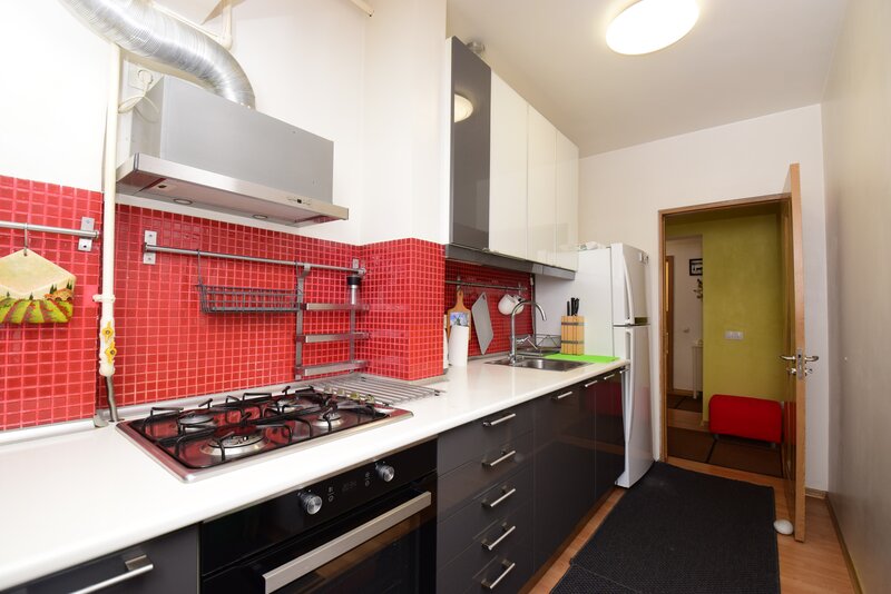 1 Decembrie, Pallady, 3 camere, bloc 2008, etaj 1/3, 2 parcari si boxa