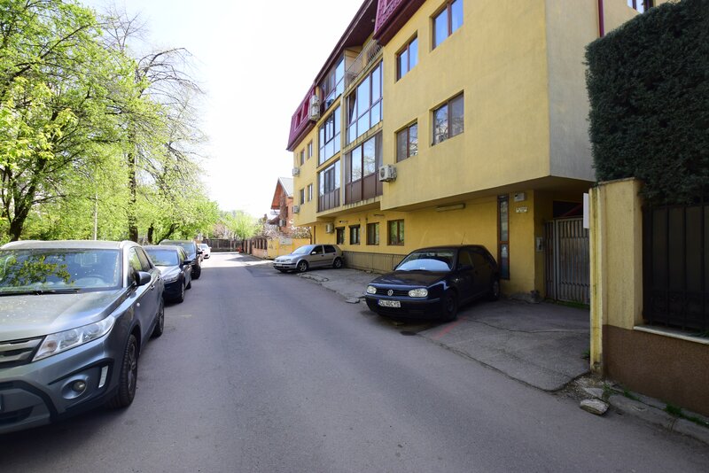 1 Decembrie, Pallady, 3 camere, bloc 2008, etaj 1/3, 2 parcari si boxa